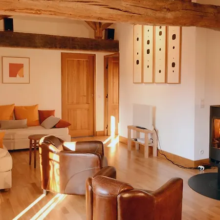 Prázdninový dům Le Loft Du Chant Du Buc, Gite De Standing Et Piscine De 15M Dans Un Parc